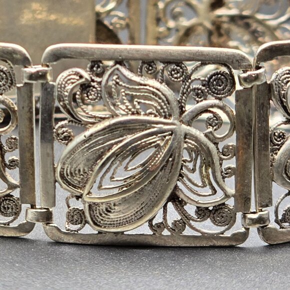 Vintage 850 Silver Filigree Panel Bracelet 7" Floral Design Hidden Clasp - Picture 2 of 11